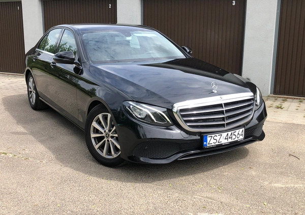 Mercedes-Benz Klasa E cena 77490 przebieg: 331000, rok produkcji 2018 z Szczecinek małe 172